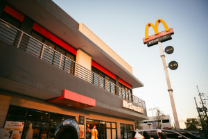 Teen Tourist STABBED — Locals Avoid This McDonald’s