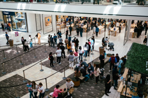 Mall Gunman SHOT — Officers Open Fire