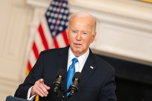 Biden’s Former Neighbor Calls for President to Step Down