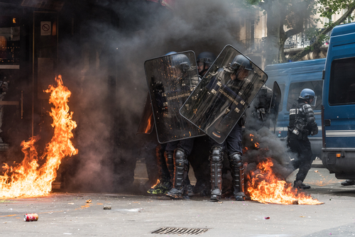 Escalation of Violence in Anti-Trump Movements: Media Bias and Political Polarization in America