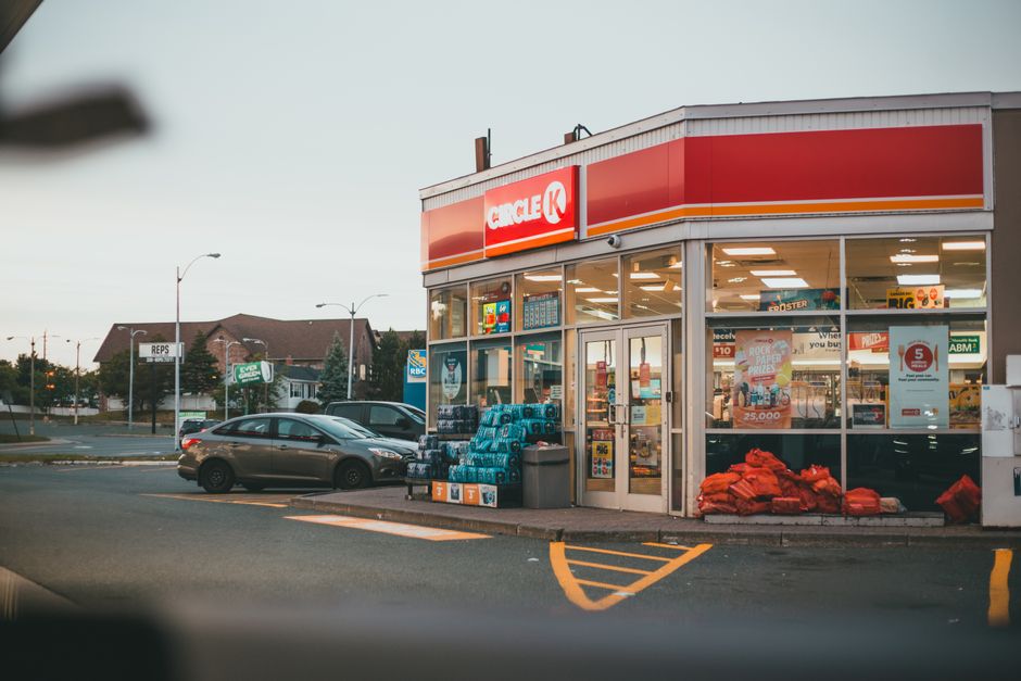 Featured image related to Man accused of trying to rob Everett, WA convenience store