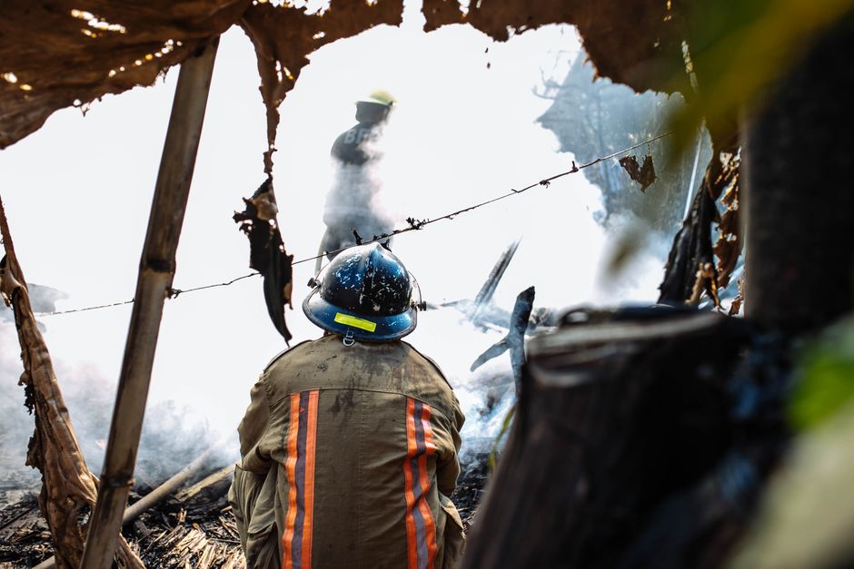 Featured image related to 3 people pulled from Port Orchard mobile home fire in critical condition
