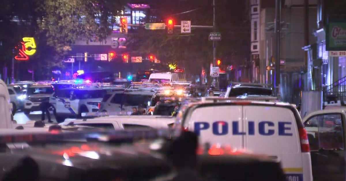 Featured image related to Gunman charged after 1 Philadelphia police officer killed, another wounded in shooting
