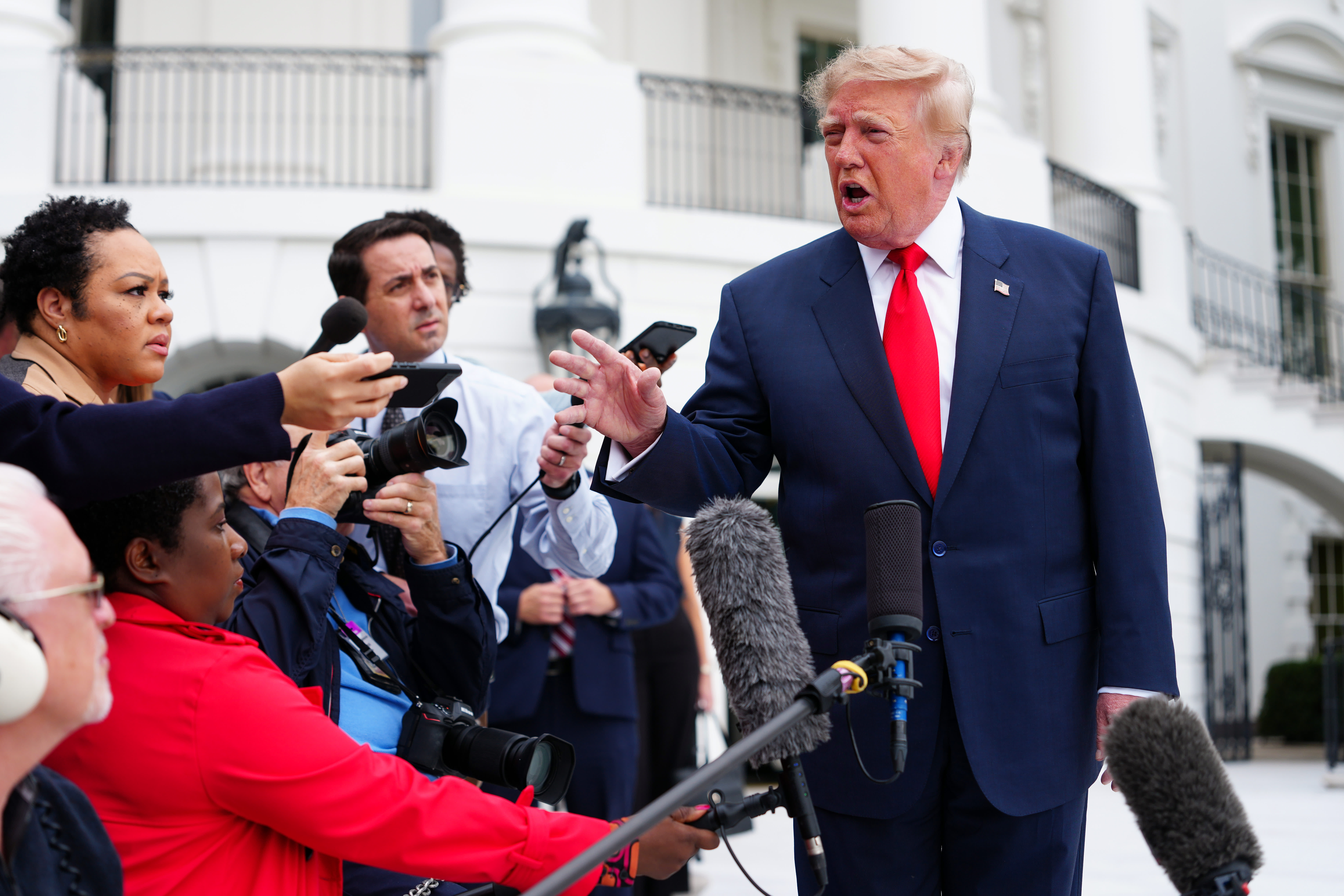 Featured image related to Trump says he is 'going to look at' joining Saudi Arabia in the fight against Iran-b