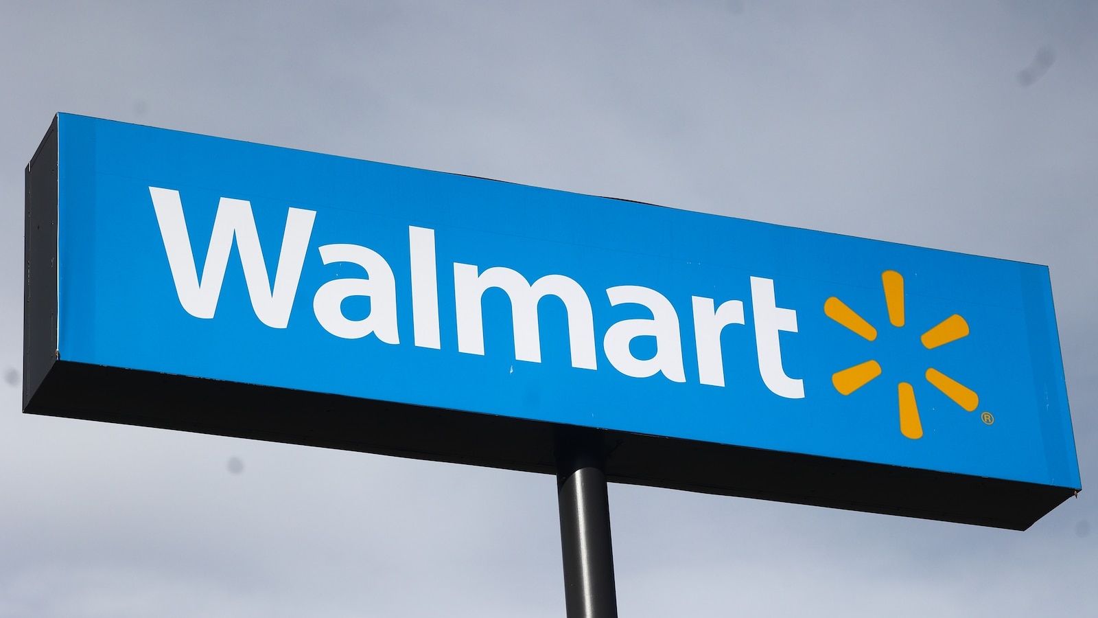 Featured image related to Walmart CEO talks lowering prices, unveils new $120 membership offer